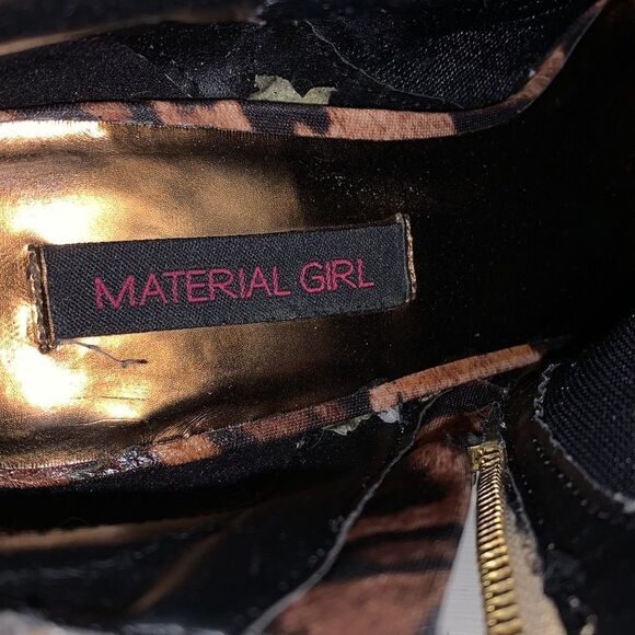 Material girl leopard print platform booties w/5 “ heel and 1 1/4” platform - Picture 11 of 12